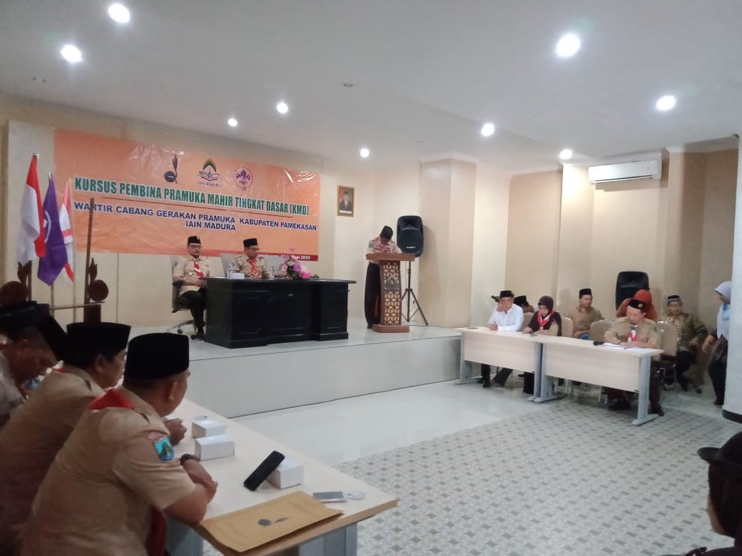 Membekali Mahasiswa PGMI IAIN Madura dengan  Kursus Pembina Pramuka Mahir Tingkat Dasar (KMD)