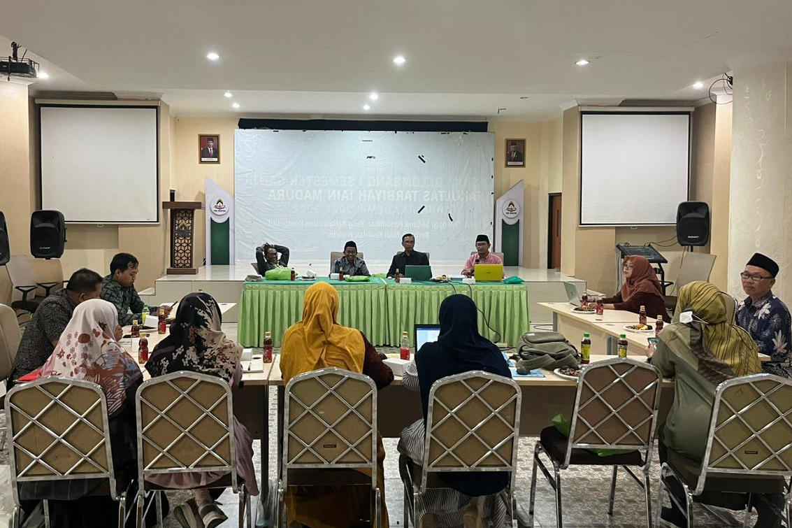 Pendampingan Pengembangan Kurikulum Prodi PGMI olehÂ LPM IAIN Madura