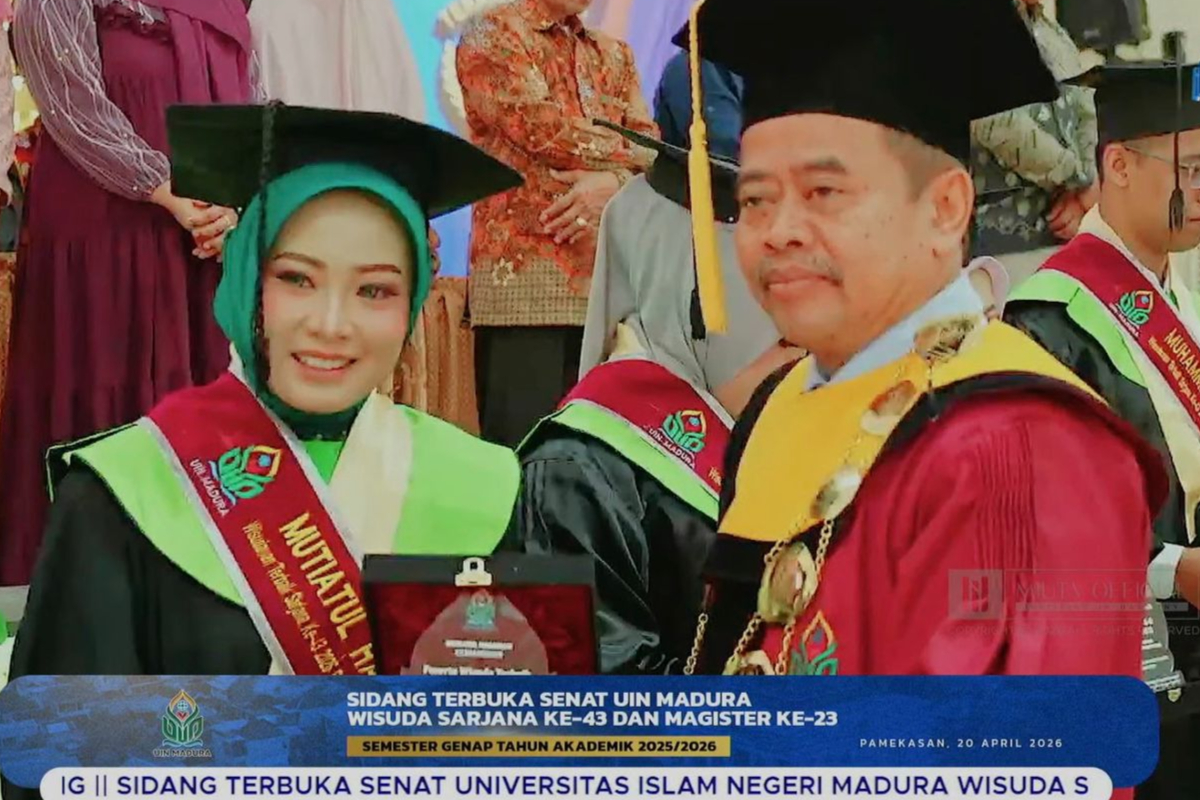 Mutiatul Hasanah Raih Predikat Wisudawan Terbaik Prodi PGMI FTIK UIN Madura pada Wisuda Sarjana ke-43