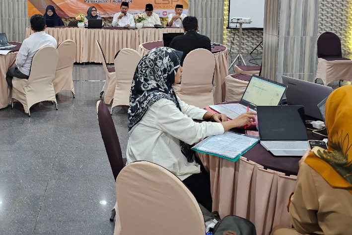 Review  Hasil Survei Akademik dan Sarpras