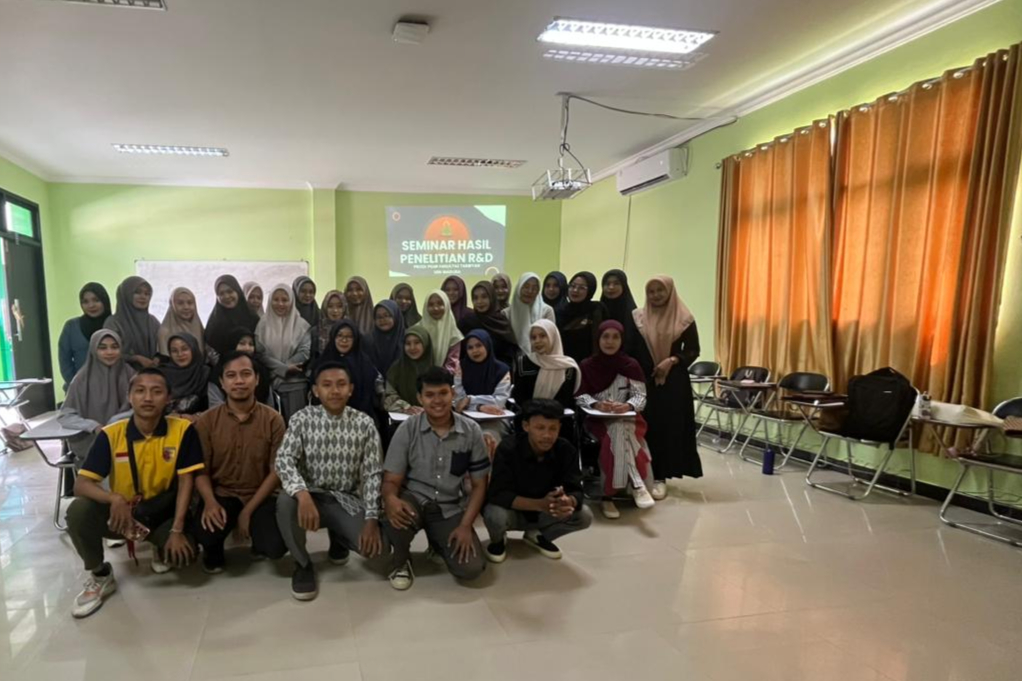 Seminar Hasil Penelitian R&D Prodi PGMI Fakultas Tarbiyah UIN Madura Bersama Kelas A Semester 5