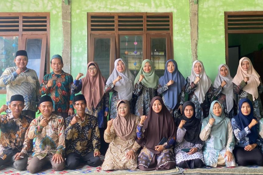 PRODI PGMI FTIK UIN MADURA JALIN KERJA SAMA MELALUI MoA DENGAN MI MIFTAHUL ULUM PAMEKASAN UNTUK PENGUATAN PENDIDIKAN DASAR ISLAM