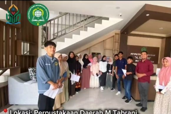Menapak Jejak Madura, Mahasiswa PGMI UIN Madura Rekonstruksi Jati Diri melalui PLK di Museum Mandilaras dan Perpustakaan Daerah